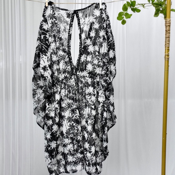 Bongo Women's Sheer Top Plus Size 2X - Picture 3 of 6